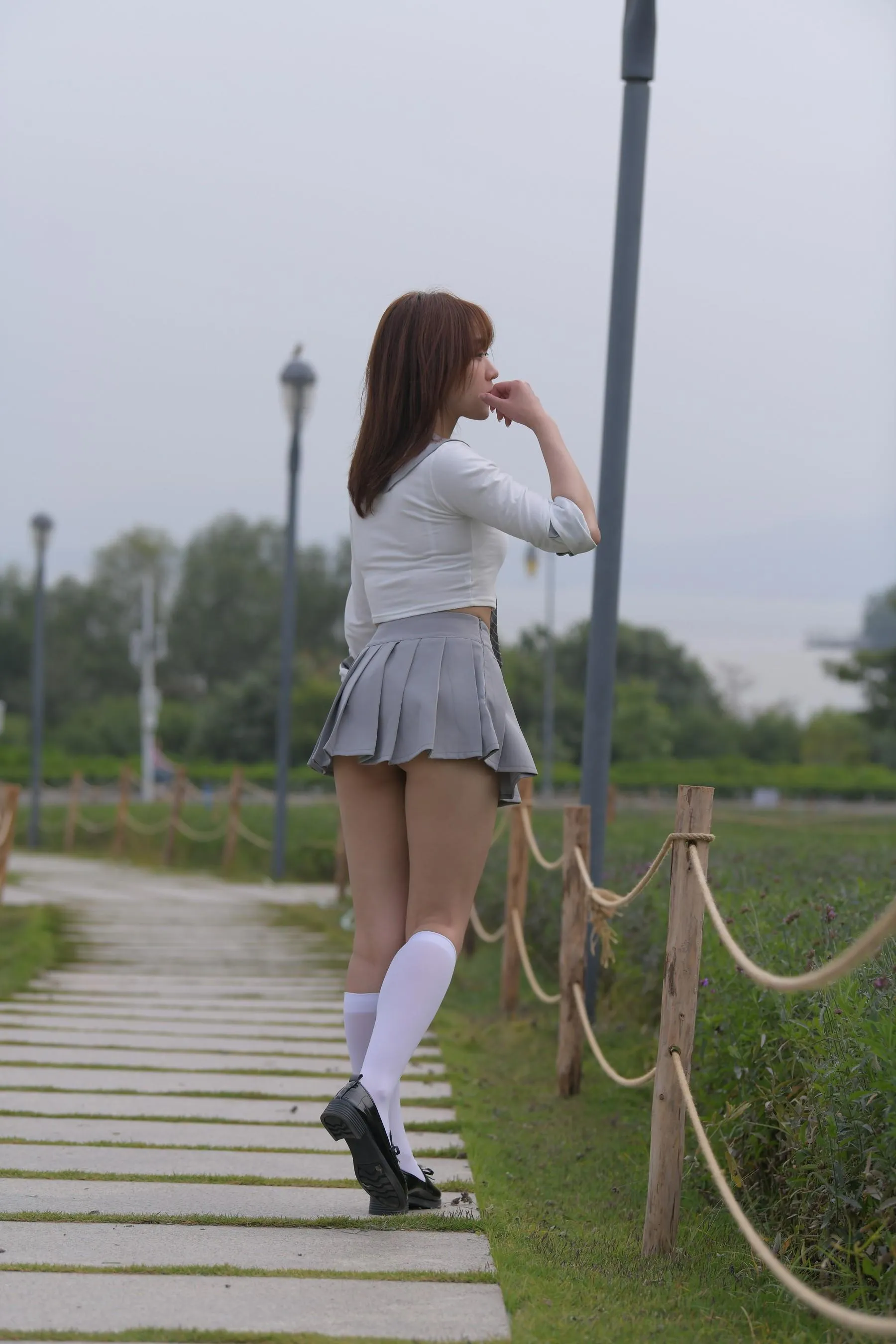 [魔镜街拍] NO.095 性感动人的小百褶裙美女 [763P]插图3
